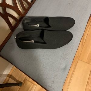 New! No Box. Steve Madden flats. Size 7.5